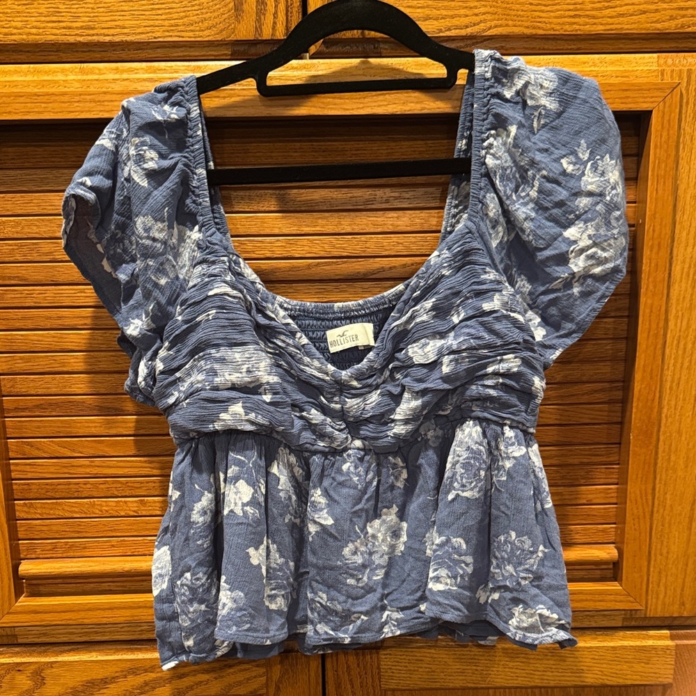Hollister Blue Floral Ruching Peplum Top